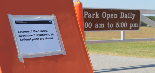 Closure sign at Wright Memorial Monument.