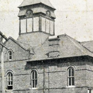 Manteo Courthouse with belfry. Image from Manteo Preservation Trust page.