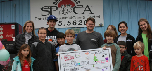 Community Foundation Giving Circle presenting check to the Outer Banks SPCA.