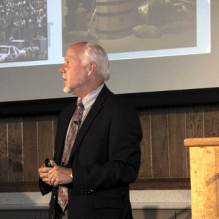 Fred Brason of Project Lazarus speaking at Jennette's Pier.