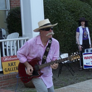 Mojo Collins rockin' out in front of the DCAC Gallery.
